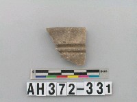 藏品(灰褐色細砂陶片)的圖片